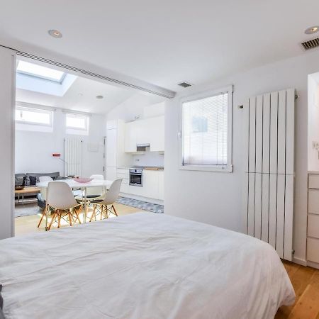 Apartamento De Diseno De Lujo En Lavapies Alquiler Temporal Madrid Eksteriør billede