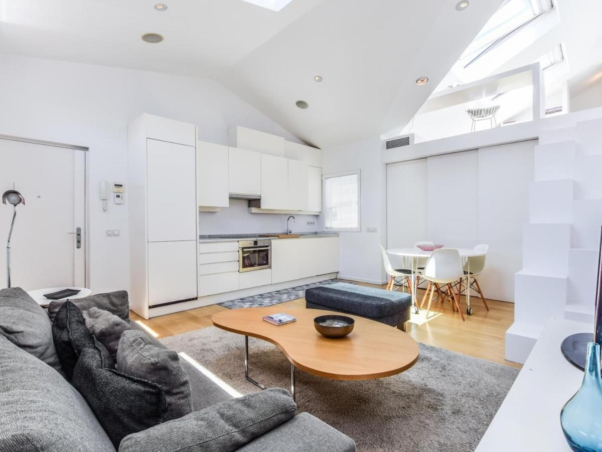 Apartamento De Diseno De Lujo En Lavapies Alquiler Temporal Madrid Eksteriør billede